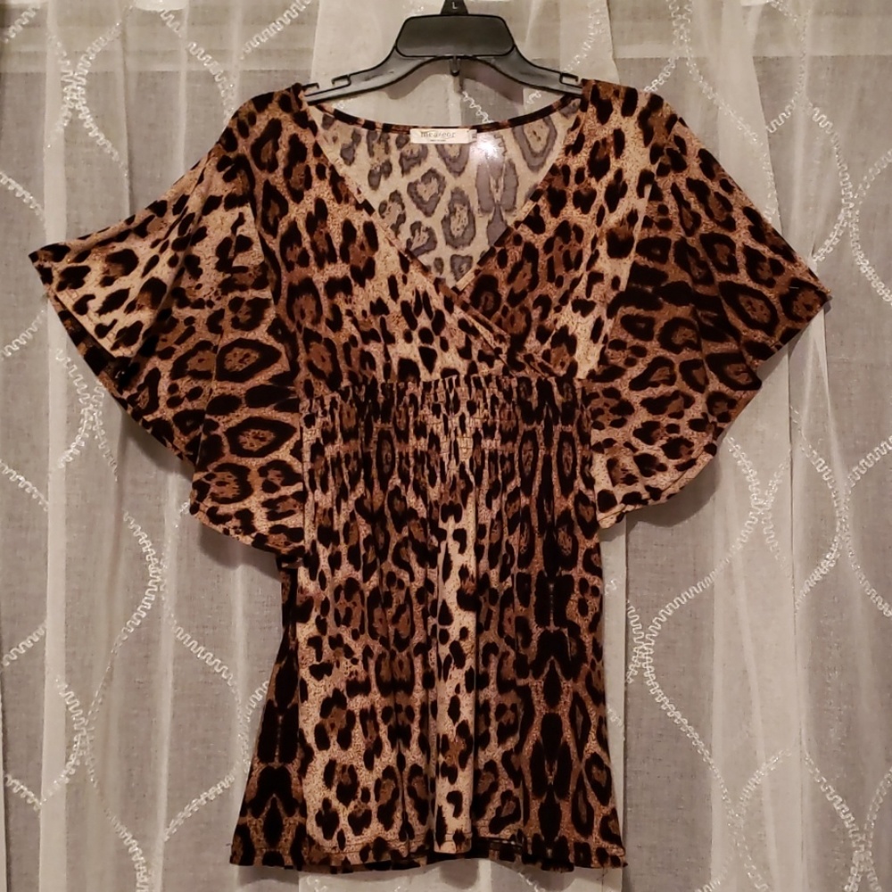 Leopard knit top